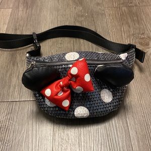 New Minnie Mouse Sequenced Fanny Pack